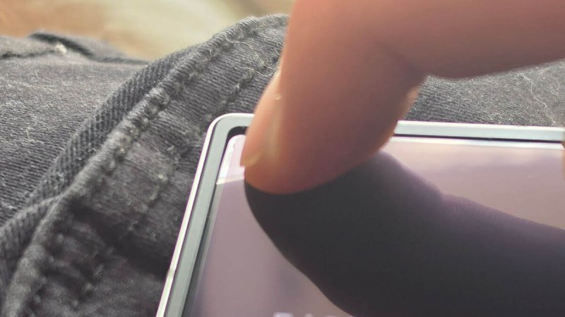 Galaxy Z Fold 8 : pourquoi les coins de l’écran s’enfoncent, Samsung répond