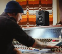 Teufel Studio 5X en studio avec Olli Wong // Source : Teufel
