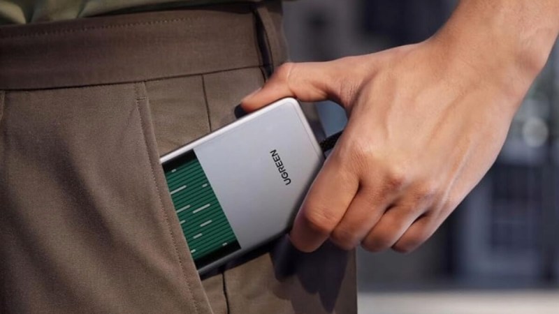 La dernière batterie externe Ugreen 10 000 mAh 25 W avec refroidissement liquide visible est déjà en promo