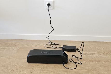 UTO OG200 batterie recharge