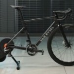 Decathlon baisse le prix de son home-trainer connecté le moins cher, le Van Rysel D100 Edition