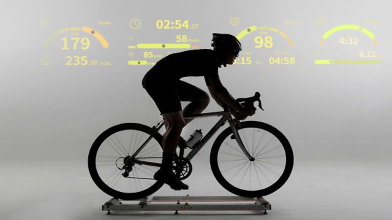 Voici les Engo3 Cyclist, des lunettes de vélo connectées avec affichage tête haute pour ne plus quitter la route des yeux