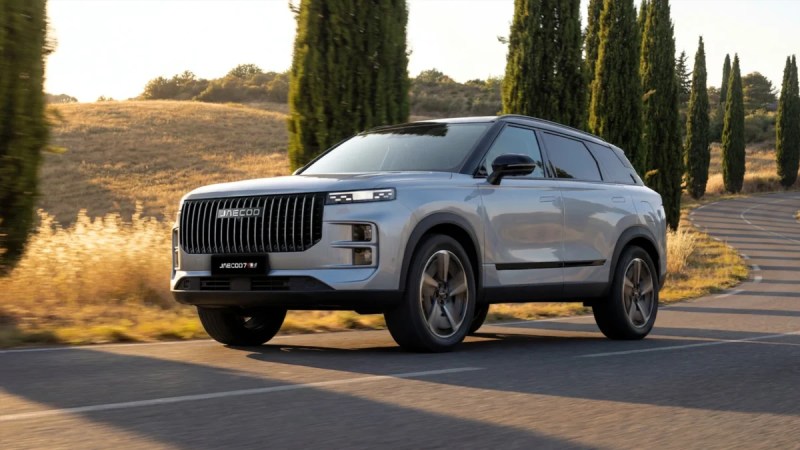 Renault, Dacia et Toyota respirent&nbsp;: l’Europe met enfin un frein aux hybrides chinoises