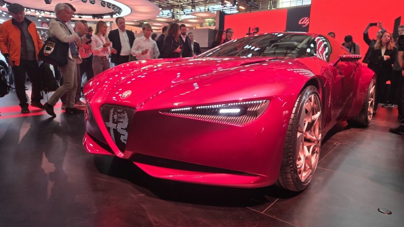 Alfa Romeo Cuorerosso : on a vu la voiture du Mondial qui refuse d’enterrer le thermique