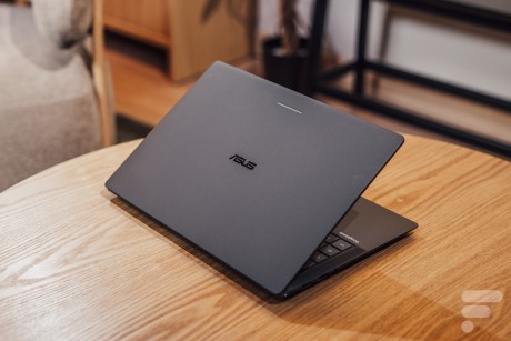Asus Googlebook 14 2026-11
