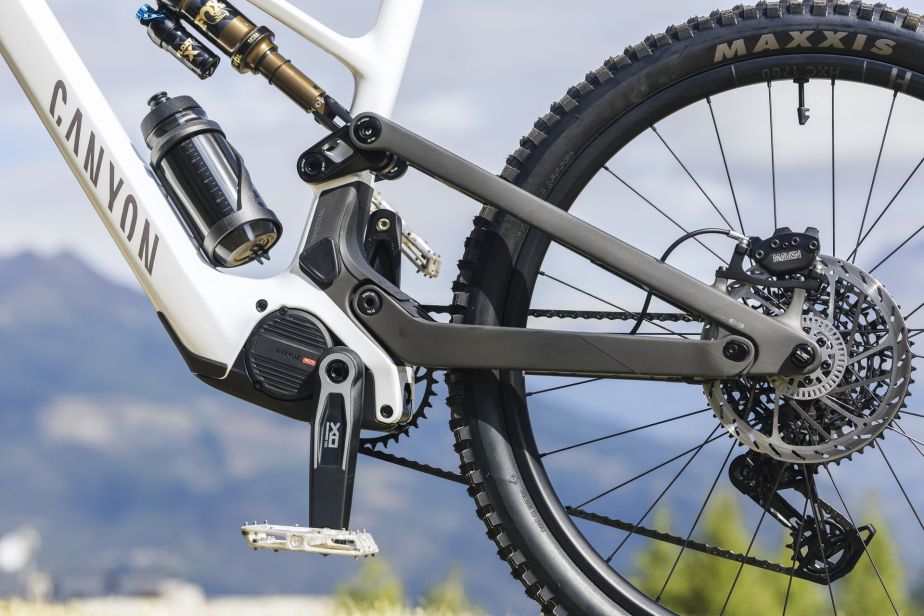 Canyon Spectral ON CF 9 2027 moteur Avinox M2S