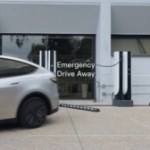 La mise à jour Tesla qui préfère détruire la borne plutôt que piéger le conducteur : Emergency Drive Away