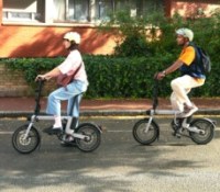 Le vélo pliant électrique Btwin E-FL 900. // Source : Decathlon