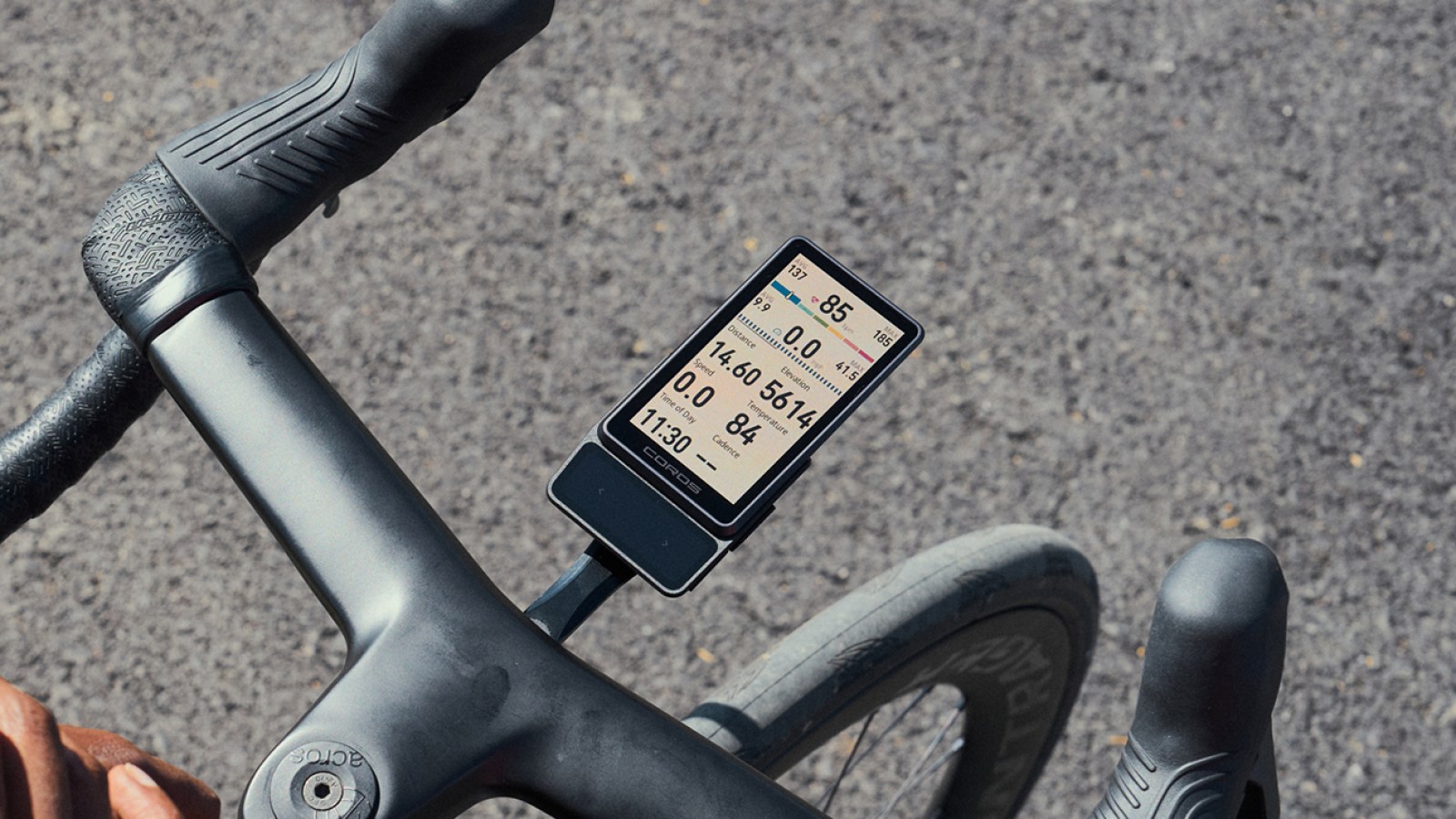 Dura 2 Solar : écran géant, carbone, micro et prix doublé, Coros dévoile son nouveau compteur vélo GPS
