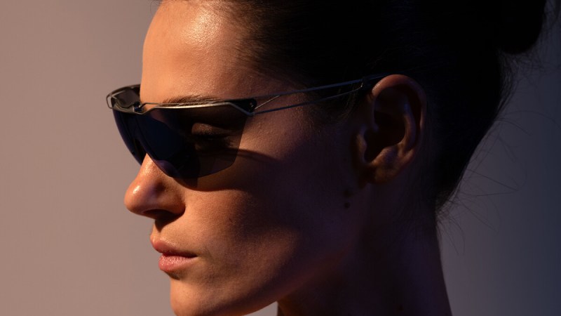 Engo Titanium : ces lunettes de sport avec écran OLED pèsent à peine 29 grammes