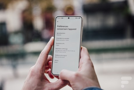 Le Google Fitbit Edge // Source : Chloé Pertuis - Frandroid
