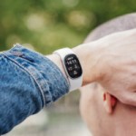 J&rsquo;ai testé le Google Fitbit Edge, un bracelet design, mais au prix difficile à avaler