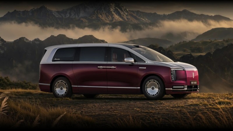 Le pire scénario sur un freinage d’urgence : cette voiture électrique chinoise de luxe conçue avec Huawei casse sa pédale à 100 km/h