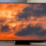 Dolby Vision 2, 170 Hz et RGB Mini LED : le TV Hisense 65UR9S noté 9/10 perd près de 500 €