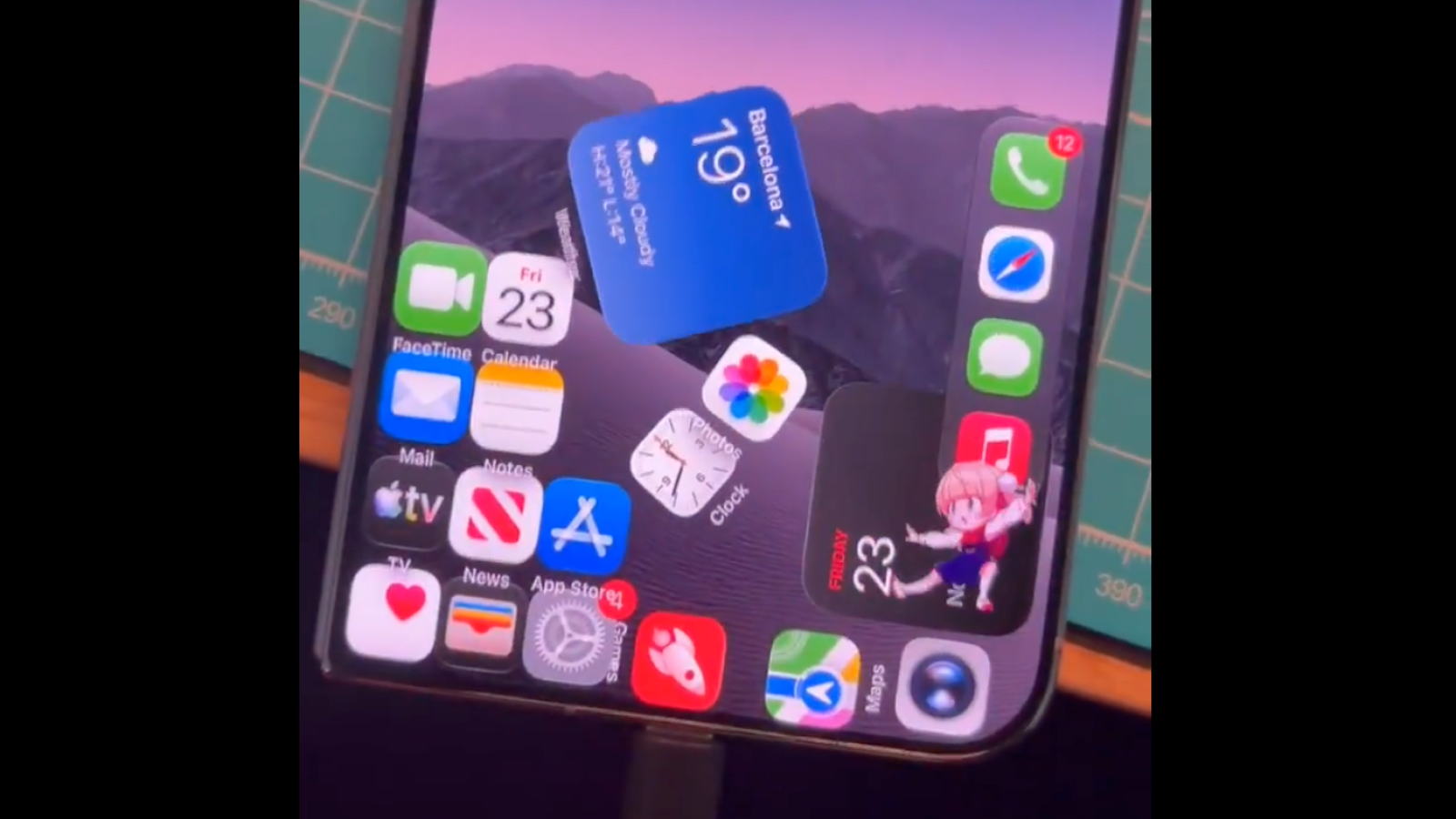 iPhone Duo Jailbroken Within Hours of Release