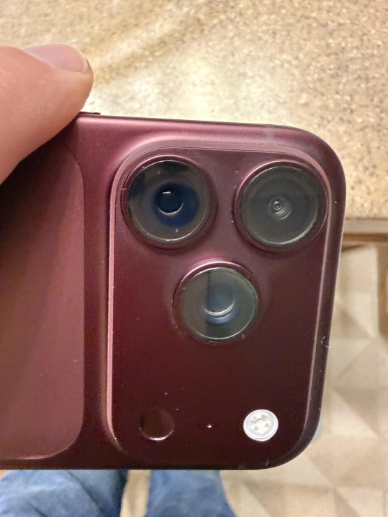 is-this-discoloration-around-the-camera-lens-rings-normal-v0-muhvfr1nlgqh1