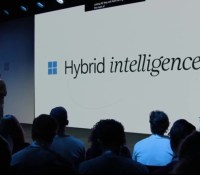 Microsoft Something new is coming from Windows — slide de présentation intelligence hybride — 549