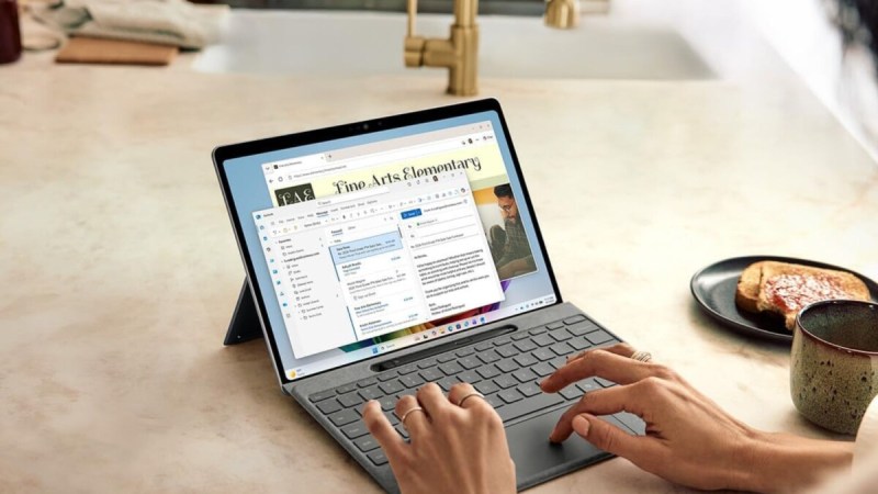 Microsoft Surface Pro 13 : Amazon retire 300 € à ce laptop hybride sous Snapdragon X2 Plus juste avant ses Jours Flash Prime