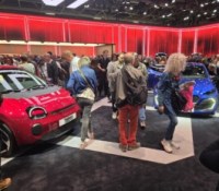 Stand Renault au Mondial de l'auto // Source : Justine Pérou pour Frandroid