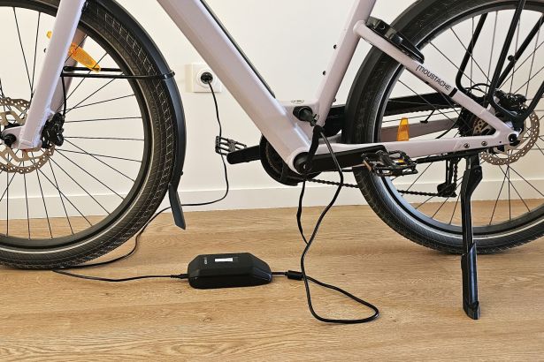 Moustache Lundi 27 2026 recharge