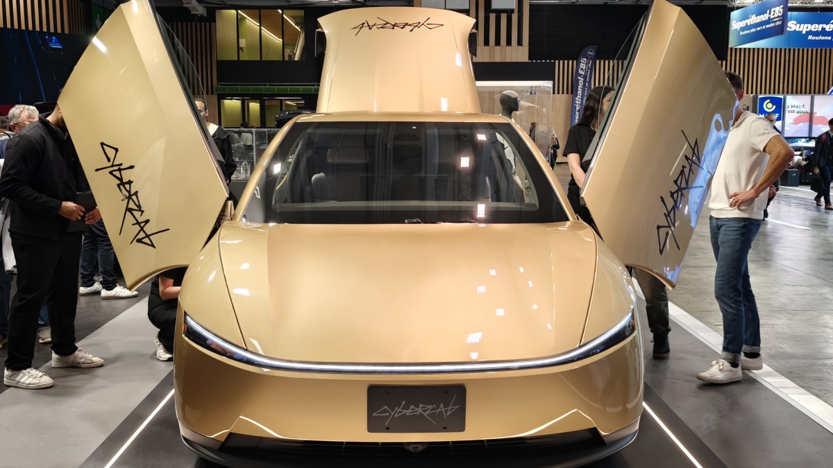 On a vu le Tesla Cybercab : ce n’est pas l’absence de volant qui nous a le plus marqués au Mondial