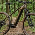 Idéal pour la forêt, ce puissant VTT électrique à moteur Bosch voit son prix chuter de 400 €