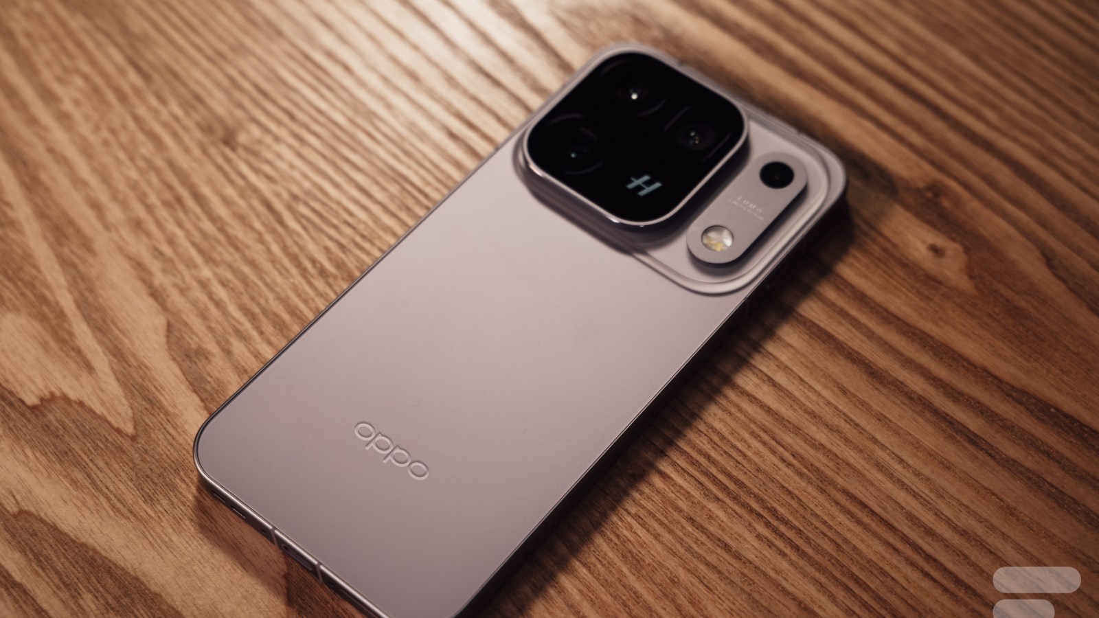 Test de l’Oppo Find X10 Pro Max : le premier smartphone à triple capteur 200 Mpx vaut-il ses 1 799 euros ?
