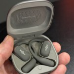 Shokz OpenFit 2 AI : j&rsquo;ai essayé les écouteurs ouverts qui transcrivent et traduisent