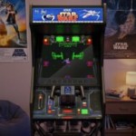 Manche de vol et trilogie originale : la borne d&rsquo;arcade Star Wars d&rsquo;Arcade1Up perd 41 % de son prix