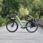 Courroie silencieuse, confort et « petit prix » : on a roulé avec le vélo électrique français Vefaa Bonjour Neo