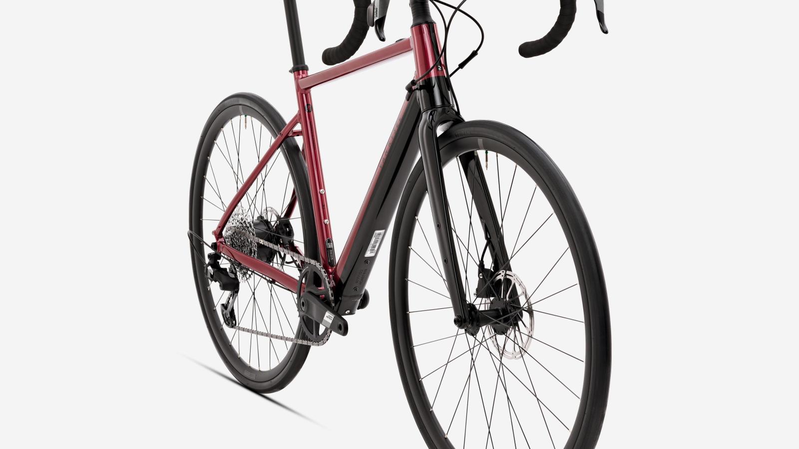 Decathlon lance un nouveau vélo électrique ultra léger qui donne envie d’aller rouler
