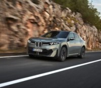 BMW iX4 // Source : BMW