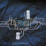 Curiosité : Où mènent les codes QR sur le tee-shirt officiel Google I/O ? Curiosité : Où mènent les codes QR sur le tee-shirt officiel Google I/O ?