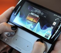 06-Sony-Xperia-Play 06-Sony-Xperia-Play