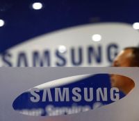 85469_a-samsung-customer-waits-at-its-service-centre-in-kuala-lumpur