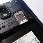 Comment insérer la carte SIM (nanoSIM et microSIM) et microSD ? Comment insérer la carte SIM (nanoSIM et microSIM) et microSD ?