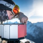 Quand 12 Sony Xperia Z5 Compact filment à 360 degrés Quand 12 Sony Xperia Z5 Compact filment à 360 degrés