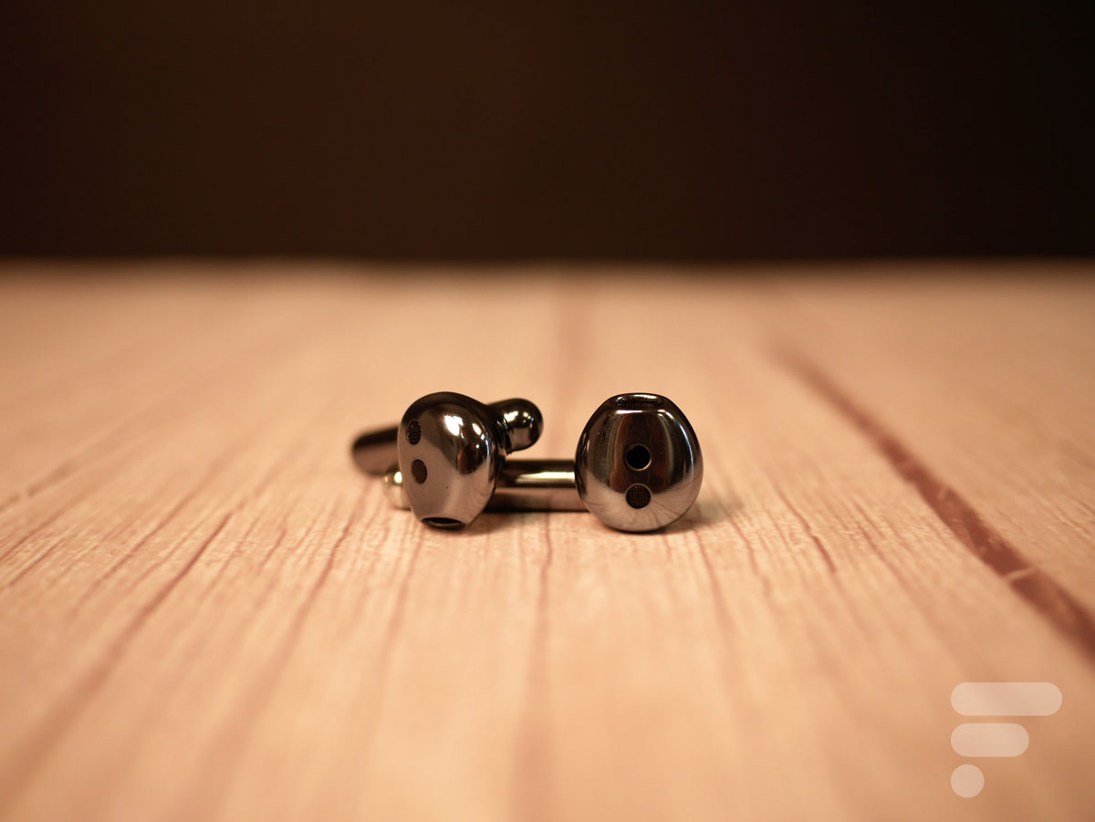 Les écouteurs Huawei FreeBuds 4 // Source : Frandroid Les écouteurs Huawei FreeBuds 4 // Source : Frandroid