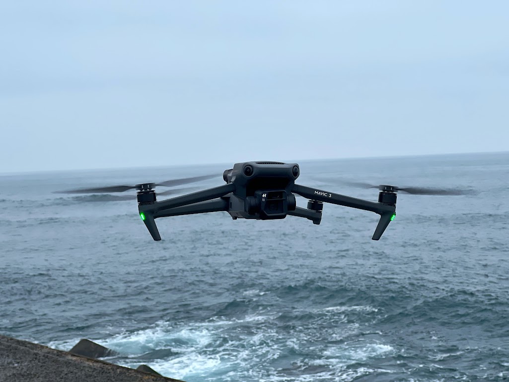 Le DJI Mavic 3 // Source : Maxime Grosjean pour Frandroid Le DJI Mavic 3 // Source : Maxime Grosjean pour Frandroid