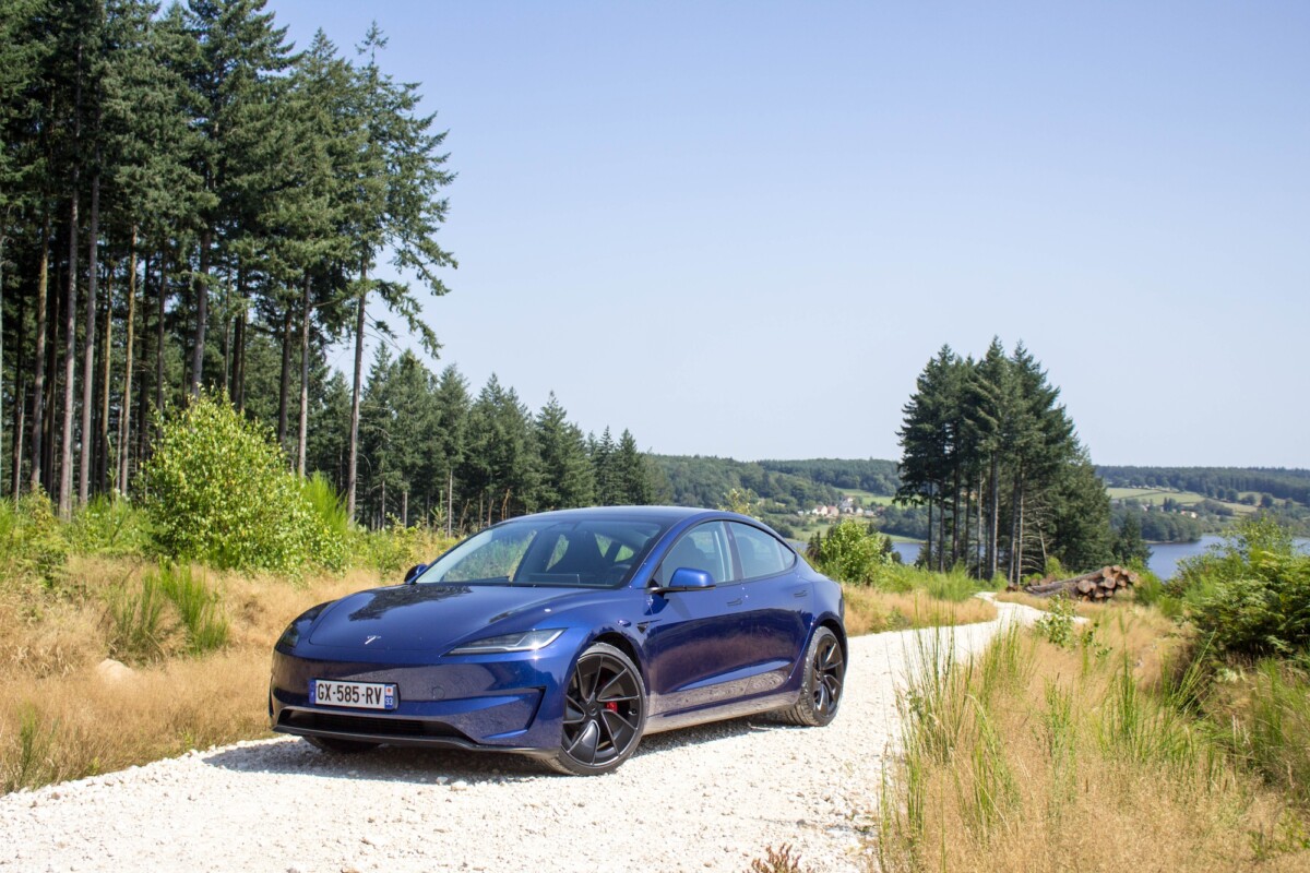 J’ai roulé 1000 km avec la nouvelle Tesla Model 3 Performance, et j’ai pris une immense claque