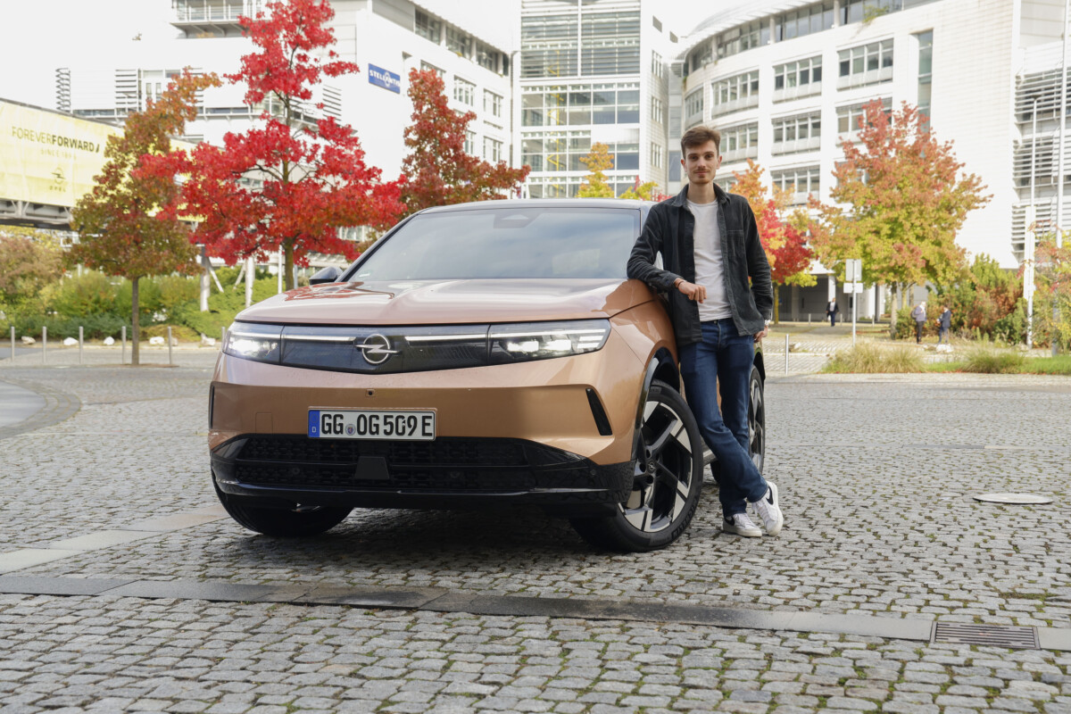 On a essayé l’Opel Grandland Electric : un Peugeot E-3008 plus sérieux, plus allemand