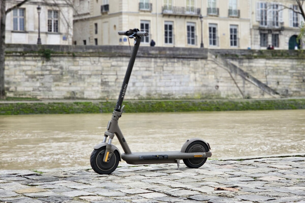 On a testé la Xiaomi 4 Pro Max, une trottinette électrique efficace qui fait face à une sacrée concurrence