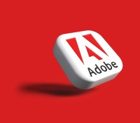 Logo d'Adobe // Source : Rubaitul Azad pour Unsplash
